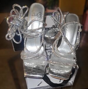 ‼️SOLLD‼️ Silver Heels